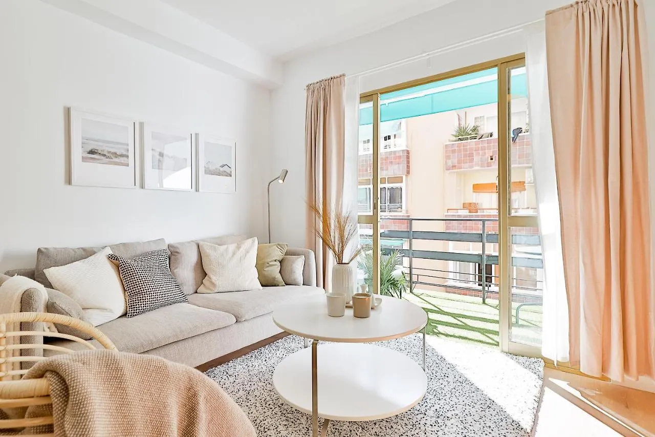 C24 Fantastic 4 Bedroom With Terrace Malaga Apartment